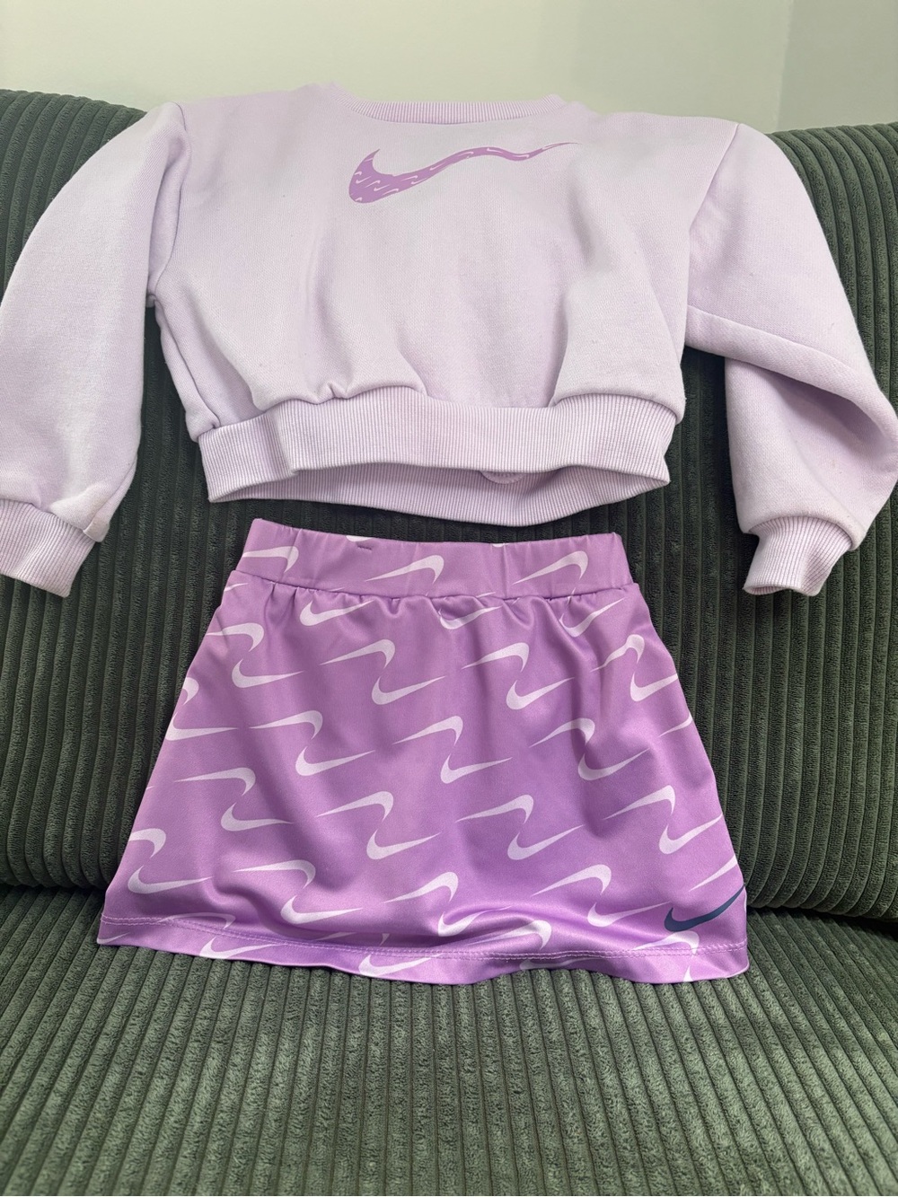 Nike Girls' Lavender Cropped Sweatshirt & Printed Skirt Set